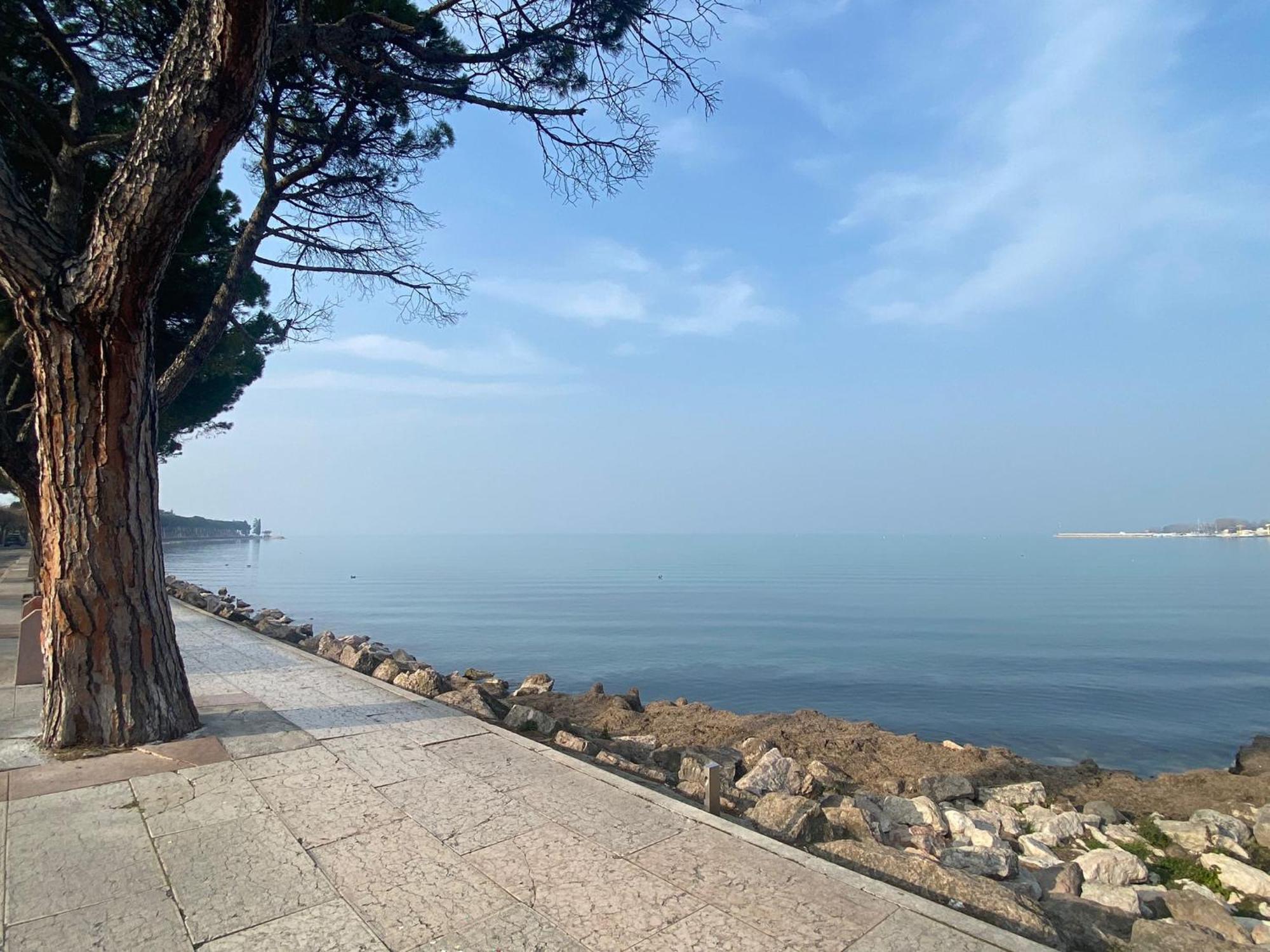 The Prince - Luxury Apartments With Pool Peschiera del Garda Zewnętrze zdjęcie